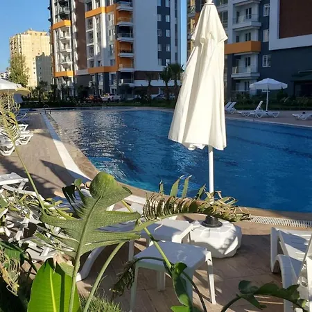 Pleasant Flat With Shared Pool In Kepez アパート アンタルヤ