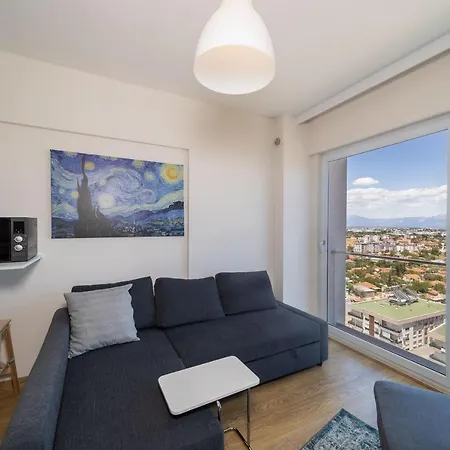 Pleasant Flat With Shared Pool In Kepez דירה